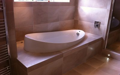 Large en-suite with bespoke steam room and spa bath